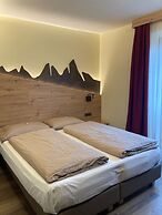 BERG HOTEL LATEMAR SPITZE