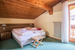 BERG HOTEL LATEMAR SPITZE