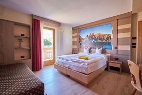 BERG HOTEL LATEMAR SPITZE