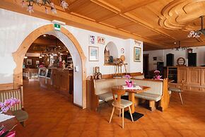 BERG HOTEL LATEMAR SPITZE