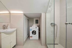 Yard Studio by Corfuescapes