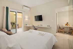 Yard Studio by Corfuescapes