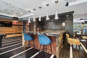 CozySuites at Mill District