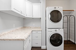 Expansive Mesa Retreat w/ Private Outdoor Pool!