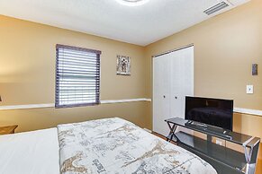 Near Beaches: Pet-friendly Sunrise Escape w/ Patio