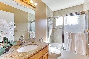 Near Beaches: Pet-friendly Sunrise Escape w/ Patio