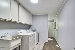 Raleigh Retreat ~ 5 Mi to Dtwn & Historic Oakwood!