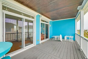 Atlantic Beach Retreat w/ 2 Decks: Steps to Beach!