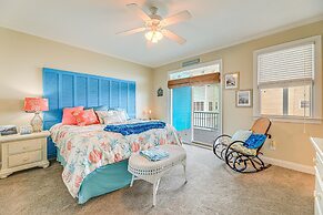 Atlantic Beach Retreat w/ 2 Decks: Steps to Beach!