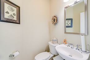 Atlantic Beach Retreat w/ 2 Decks: Steps to Beach!