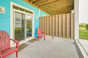 Atlantic Beach Retreat w/ 2 Decks: Steps to Beach!