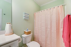 Atlantic Beach Retreat w/ 2 Decks: Steps to Beach!