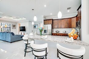 8 Mi to Dtwn: Canalfront Home in Cape Coral!