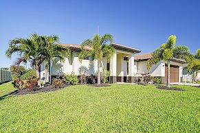 8 Mi to Dtwn: Canalfront Home in Cape Coral!