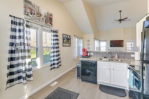 Wichita Townhome w/ Patio: 9 Mi to Downtown!