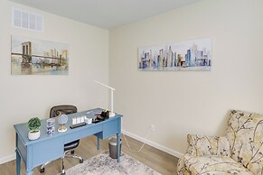 Wichita Townhome w/ Patio: 9 Mi to Downtown!