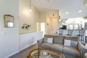 Wichita Townhome w/ Patio: 9 Mi to Downtown!