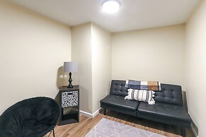 Wichita Townhome w/ Patio: 9 Mi to Downtown!