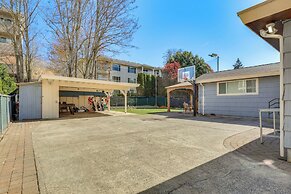 Renton Home: Gazebo w/ TV & Bbq, 15 Mi to Seattle