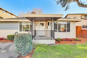 Renton Home: Gazebo w/ TV & Bbq, 15 Mi to Seattle