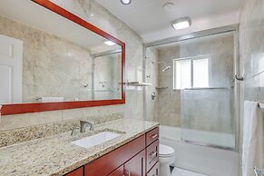 Renton Home: Gazebo w/ TV & Bbq, 15 Mi to Seattle