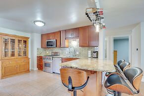 Renton Home: Gazebo w/ TV & Bbq, 15 Mi to Seattle