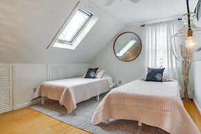 Charming Cape Cod Home ~ 1 Mi to Megansett Beach