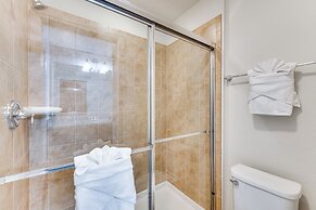 8 Mi to Disney World: Family-friendly Retreat!