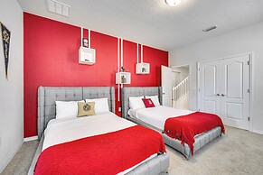 8 Mi to Disney World: Family-friendly Retreat!