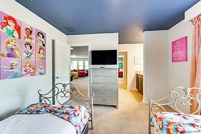 8 Mi to Disney World: Family-friendly Retreat!