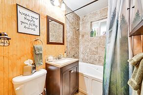 Forest Views & Fire Pit: Cozy Pine Cabin