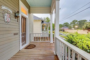Walk to Downtown: Historic Home in Mobile