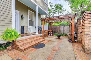 Walk to Downtown: Historic Home in Mobile