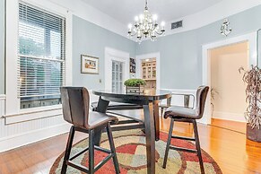 Walk to Downtown: Historic Home in Mobile
