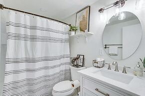 Charming Tacoma Vacation Rental: 2 Mi to Downtown!