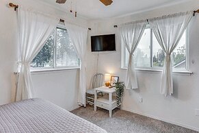 Charming Tacoma Vacation Rental: 2 Mi to Downtown!