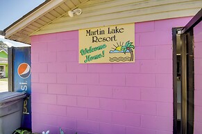 Biloxi Resort Cottage w/ Pool & Lake Access!