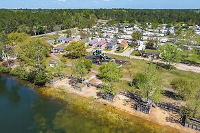 Biloxi Resort Cottage w/ Pool & Lake Access!