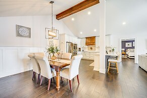 Lakefront Lake Oconee Home: Boat Dock + Hot Tub