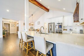 Lakefront Lake Oconee Home: Boat Dock + Hot Tub