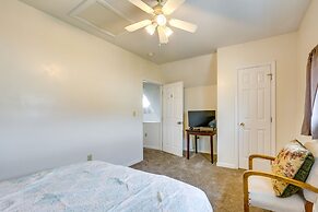 Cozy East Pittsburgh Home - 7 Mi to Frick Park!