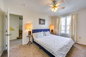 Cozy East Pittsburgh Home - 7 Mi to Frick Park!