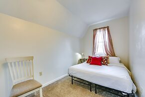 Cozy East Pittsburgh Home - 7 Mi to Frick Park!