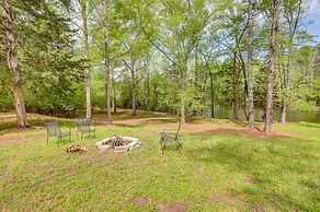Milledgeville Home w/ Fire Pit + Pond Access!