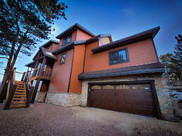 Eldondale -- 22-zone3272 4 Bedroom Home by RedAwning