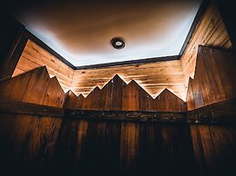 Eldondale -- 22-zone3272 4 Bedroom Home by RedAwning