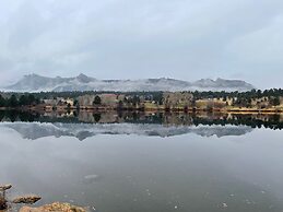 Longs Peak Cabin - Monthly Long-term Vacation Rental 30+ Days -- Estes