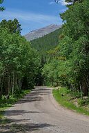 Longs Peak Cabin - Monthly Long-term Vacation Rental 30+ Days -- Estes