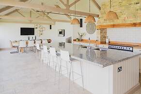 Tye Barn in Brinkley