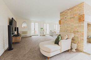 Tye Barn in Brinkley